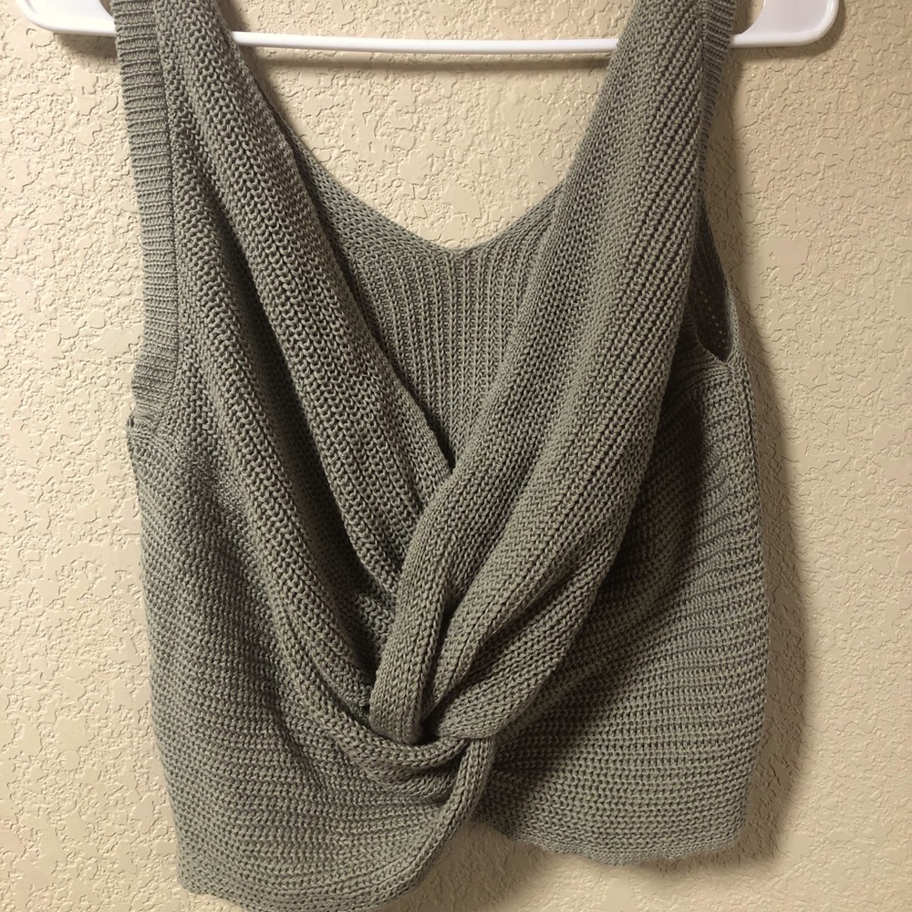 NWT Lulus Twist back knit tank top 100% cotton